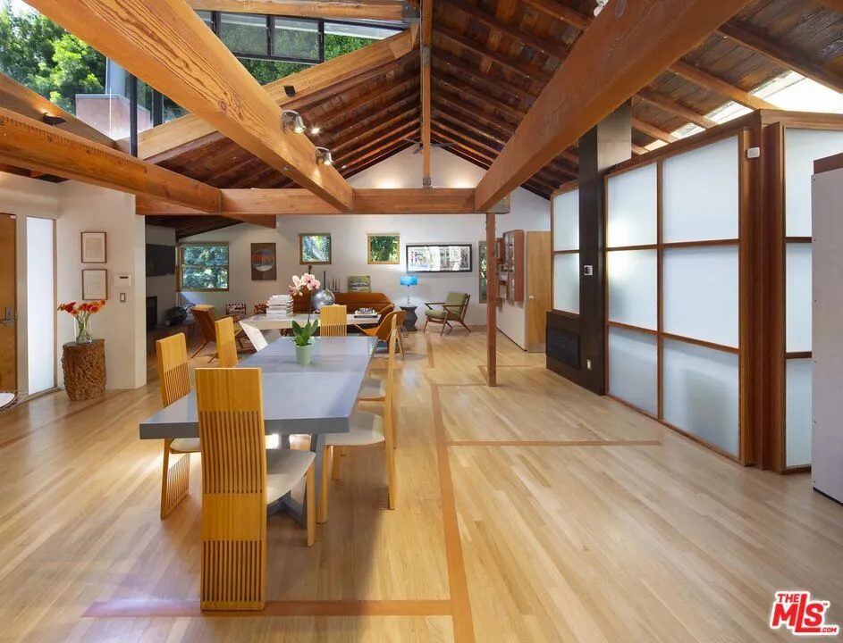 10335 Oletha Lane, Los Angeles, California 90077 home-pic-9